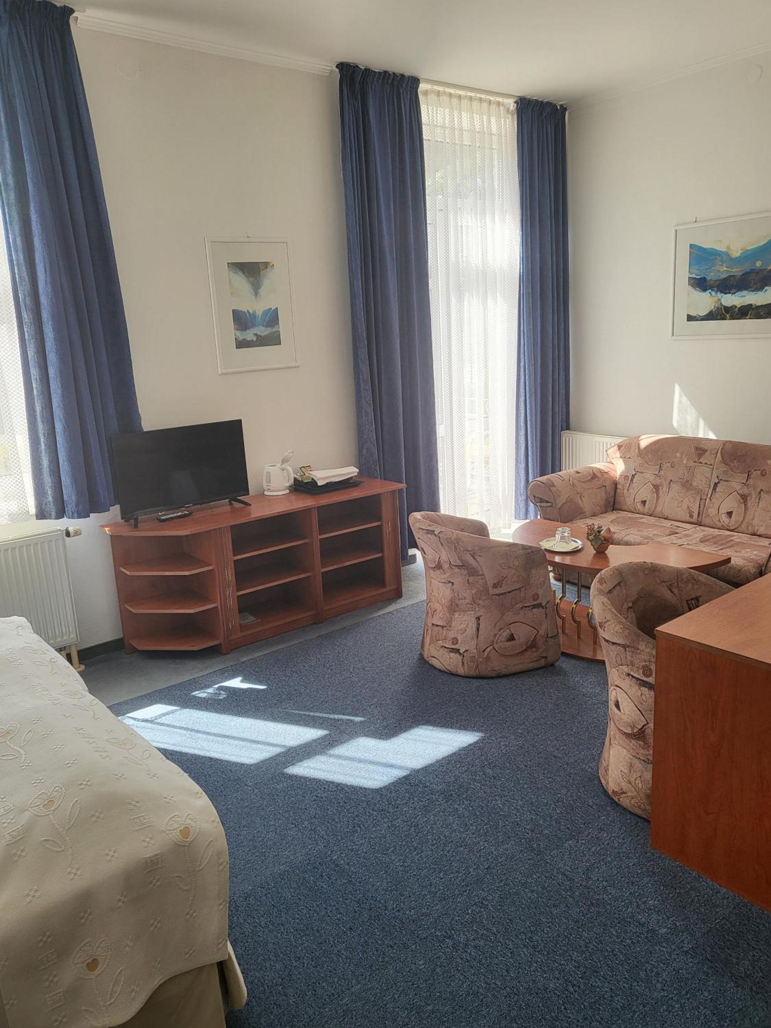 Hotel Margit Trenčianske Teplice Extérieur photo