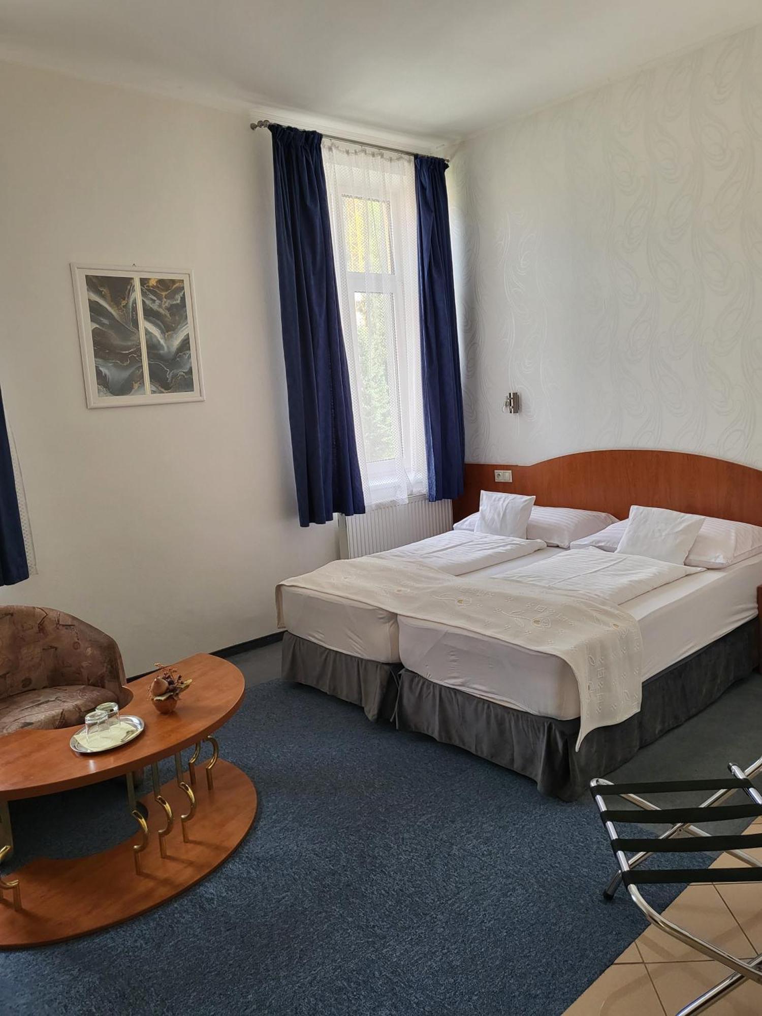 Hotel Margit Trenčianske Teplice Extérieur photo