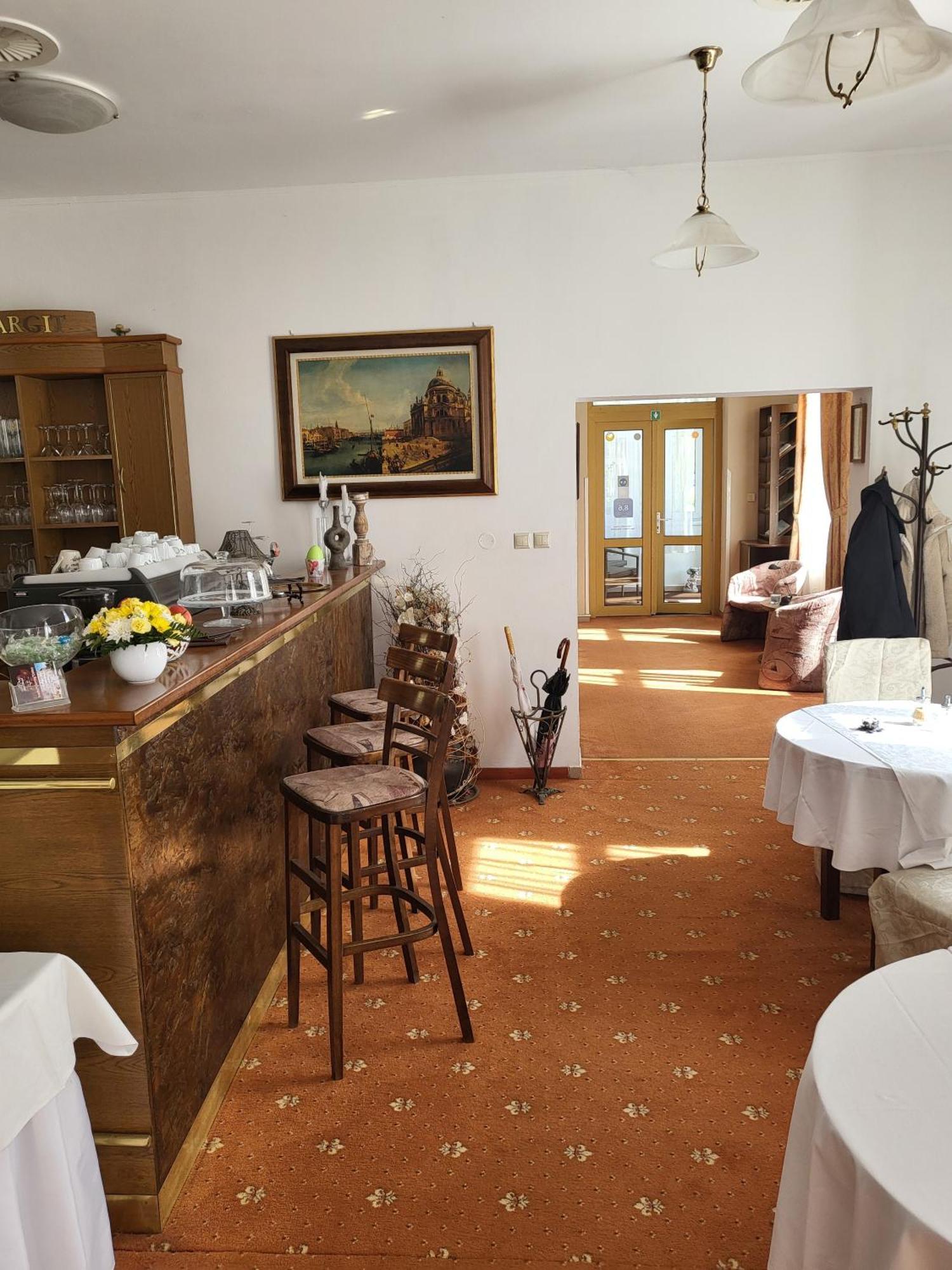 Hotel Margit Trenčianske Teplice Extérieur photo