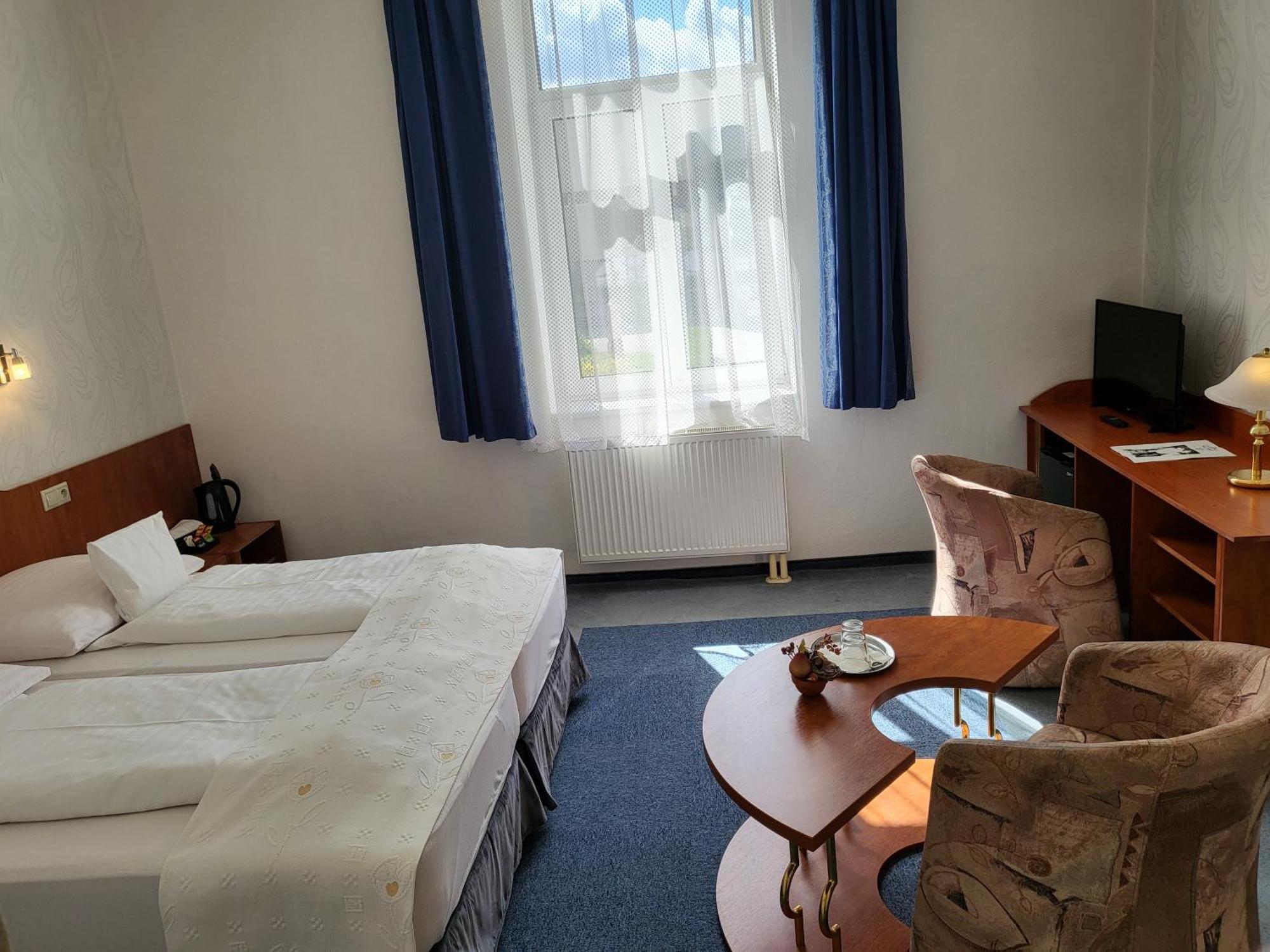 Hotel Margit Trenčianske Teplice Extérieur photo