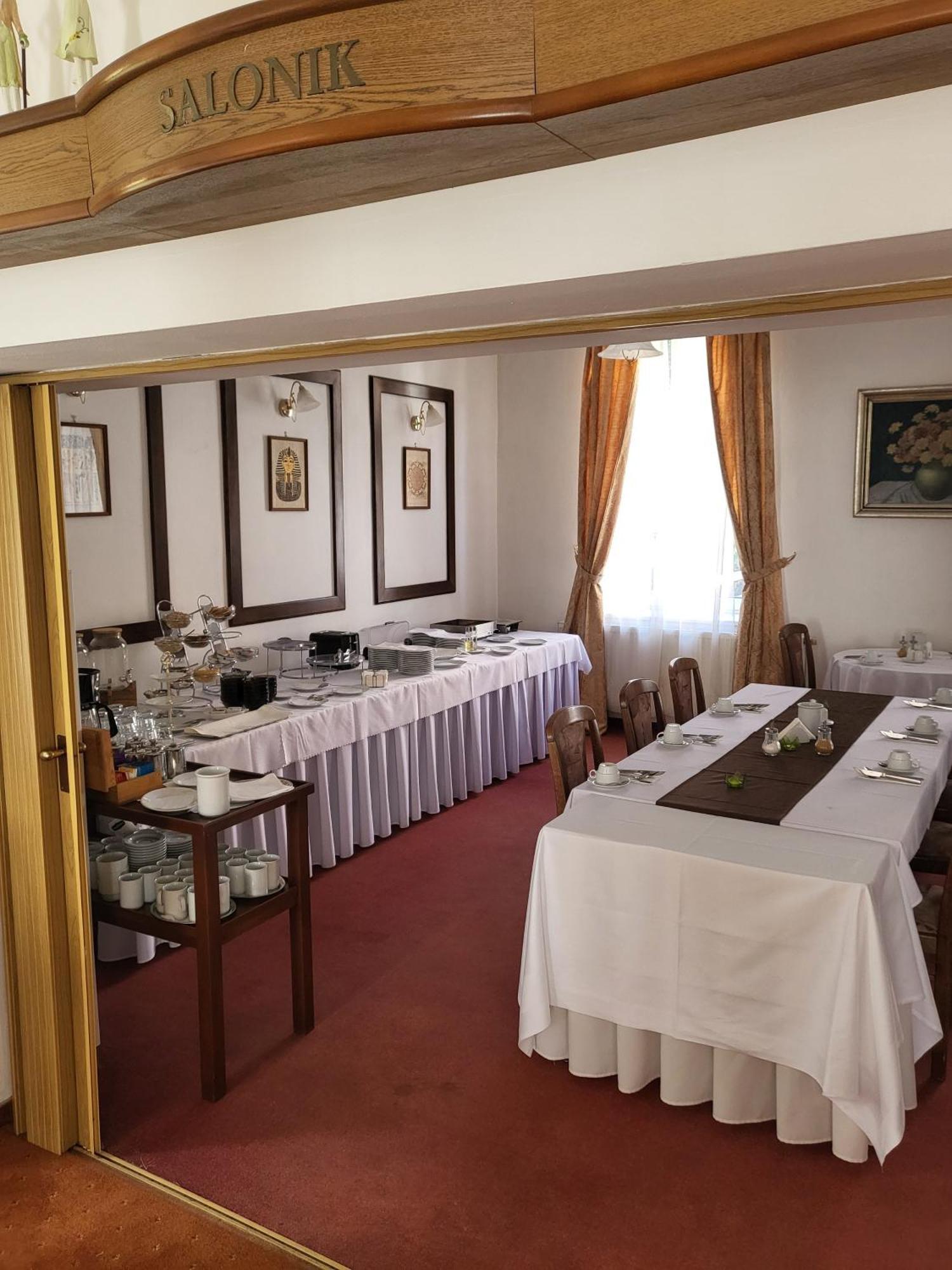 Hotel Margit Trenčianske Teplice Extérieur photo