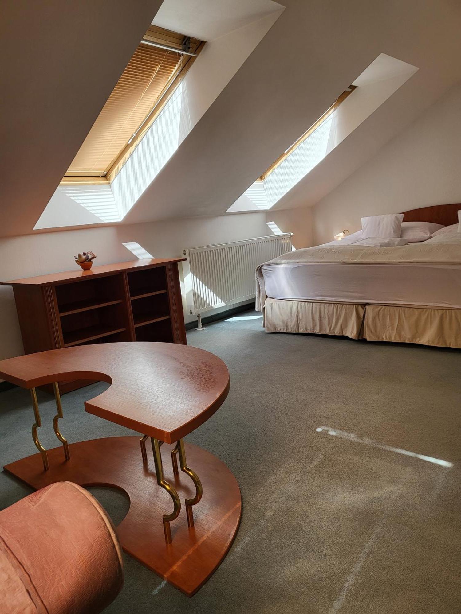 Hotel Margit Trenčianske Teplice Extérieur photo