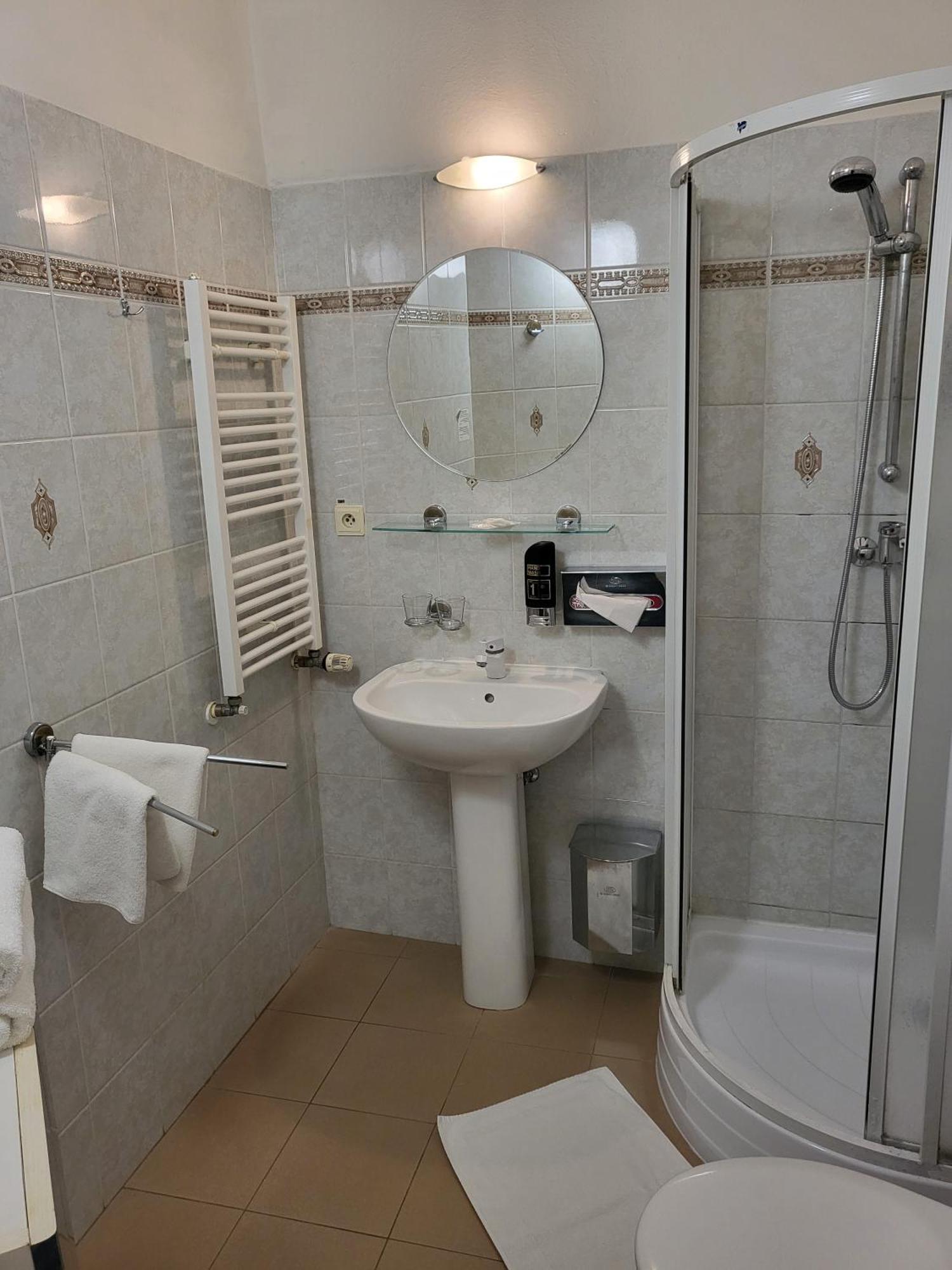 Hotel Margit Trenčianske Teplice Extérieur photo